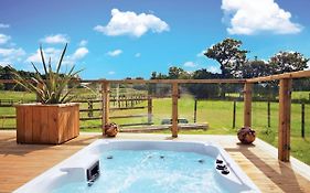 Ladera Retreat Lodges